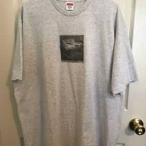 NWOT SUPREME T SHIRT